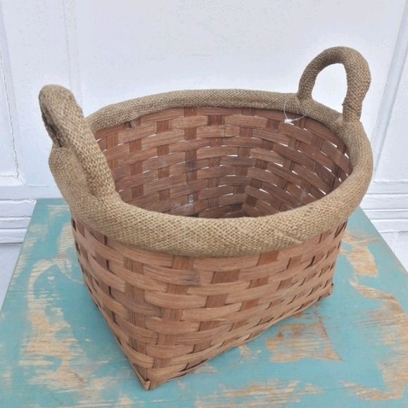 Christmas Basket Boho Woven Wicker Basket Tweed Linen with Handles Burlap Trim - Picture 3 of 11